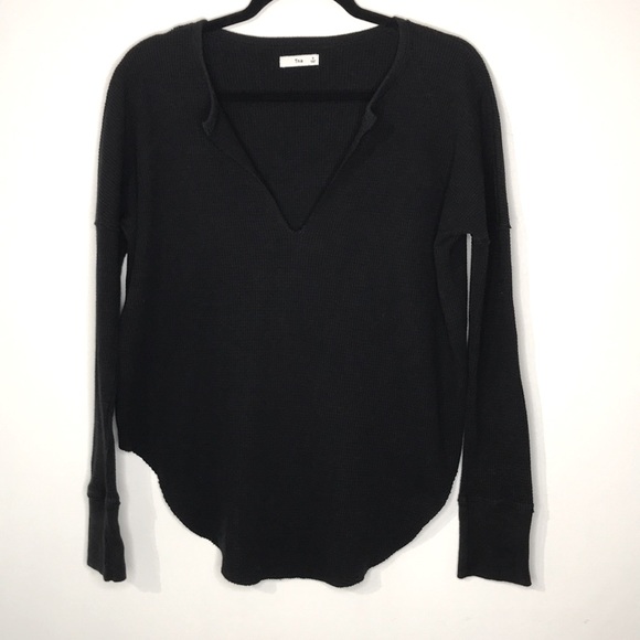 Aritzia Tops - Aritzia tna waffle thermal long sleeve